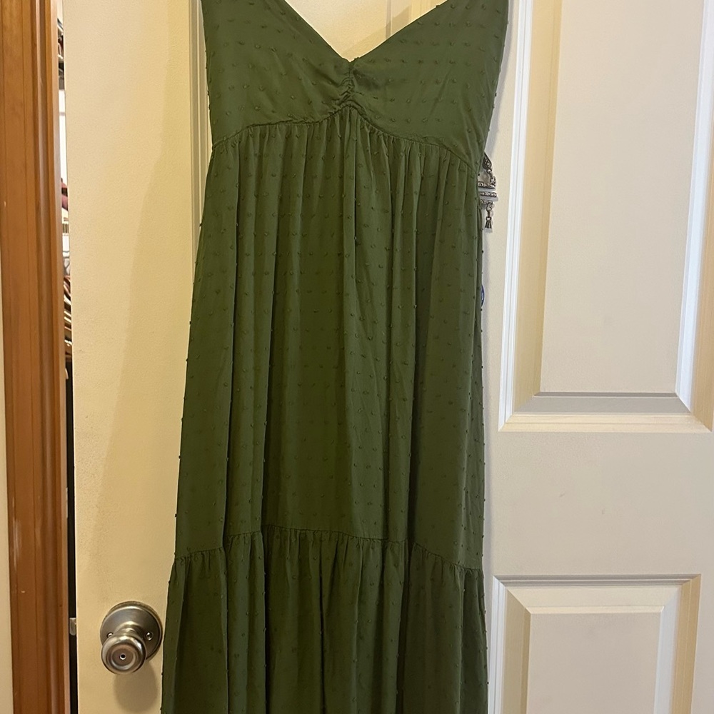 Green Tiered Midi Sundress with V-Neck